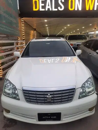 Toyota Crown Royal Saloon G Full option White Color