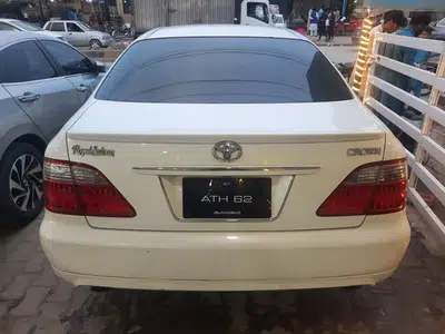 Toyota Crown Royal Saloon G Full option White Color