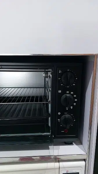 electric oven 45 ltrs.