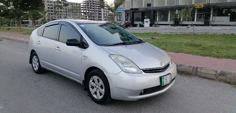 Toyota Prius G Touring 2010 Excellent Condition