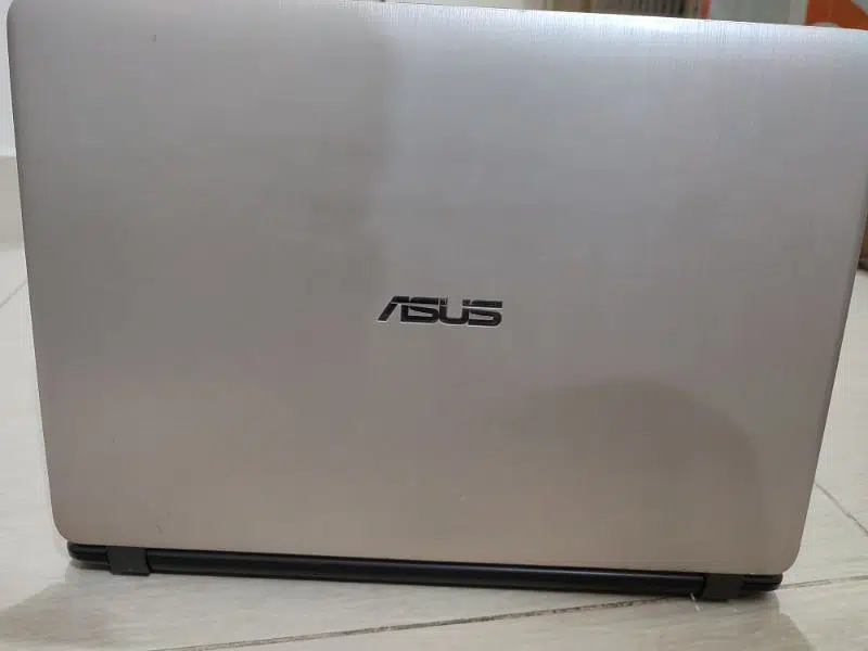 Asus Laptop Core i5 8th gen 16 gb ram 1 Tb Hdd